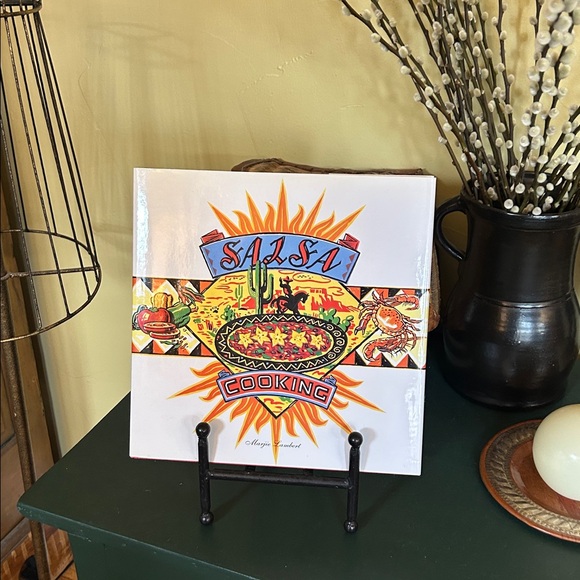 Black Metal Art Picture Frame Stand - Picture 5 of 9